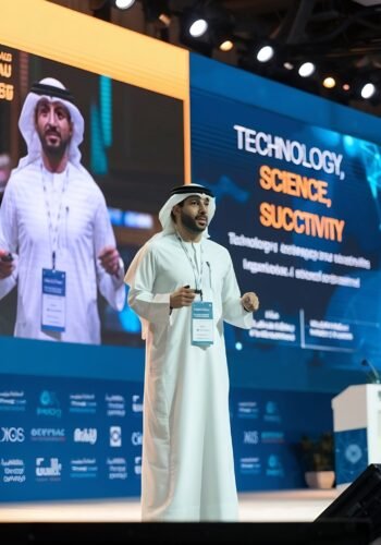 business-expo-stage-famous-inspirational-speaker-from-gulf-region-talking-about-technology-sci (1)
